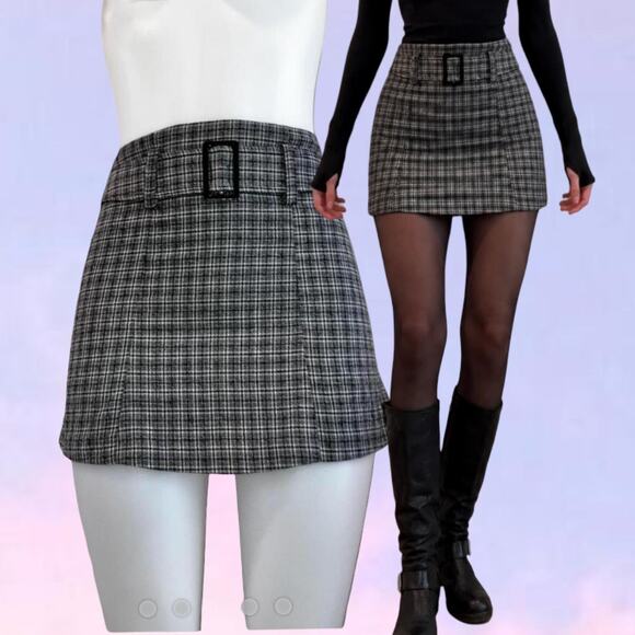 Charlotte Russe Dresses & Skirts - Vintage 90s y2k plaid belted charlotte russe mini skirt